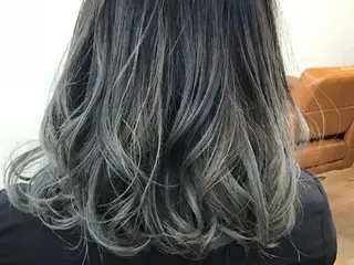 カラー ヘアカラー&縮毛矯正 STAR☆RIVERのヘアスタイル