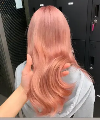 ロング カラー パーマ ヘアアレンジ メンズ キッズ ネイル マツエク・マツパ アイブロウ 🐺ウルフ×ハイトー ン🖤Yukinoのヘアスタイル
