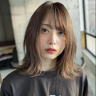カラー ミディアム レヴ　草加駅3分🌻 ✂️早朝深夜営業🌱のヘアスタイル