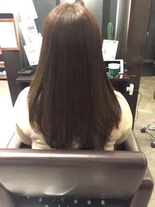 ロング 金澤 愛のヘアスタイル