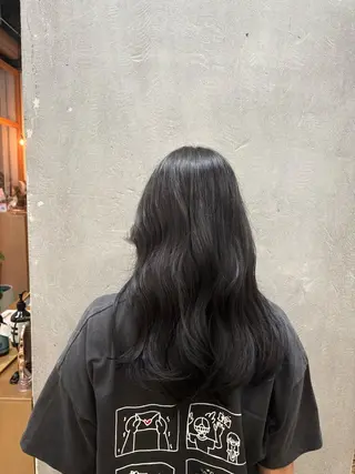 カラー Le'a  谷町🌱 ツボタホノカのヘアスタイル