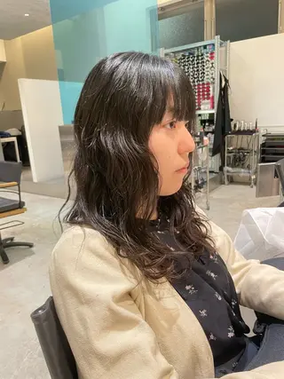 セミロング パーマ 松井 せりのヘアスタイル