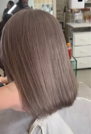 ショート NENE🌿透明感 カラーを作る美容師のヘアスタイル