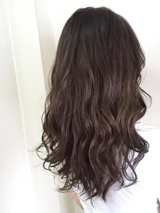 セミロング ロング カラー パーマ 若杉 諒のヘアスタイル
