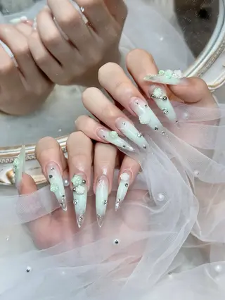 ネイル Eli Muse 新宿ネイルのネイルデザイン