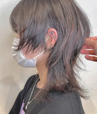 ミディアム 大阪ウルフカット ハッシュカットのヘアスタイル