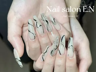 ネイル E.N🦋 長さ出し/持ち込みのネイルデザイン