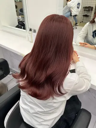 ミディアム 寒色/ベージュヘア ブリーチありMiOのヘアスタイル
