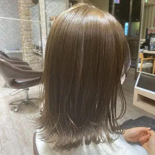 カラー 松岡 沙弥のヘアスタイル