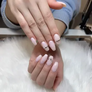 ネイル 🎀nana🫧 ワンホンネイル🎀のネイルデザイン
