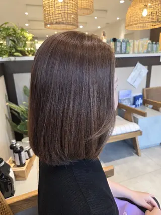 ミディアム 谷津 瞳のヘアスタイル