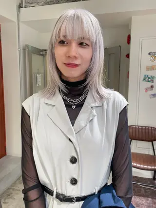 ミディアム カラー さと ちはるのヘアスタイル