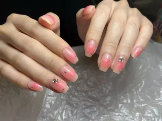 ミディアム めぐみのネイルサロン スタッフ練習のネイルデザイン