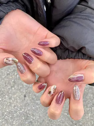 ネイル Apri  Lush 大金のネイルデザイン