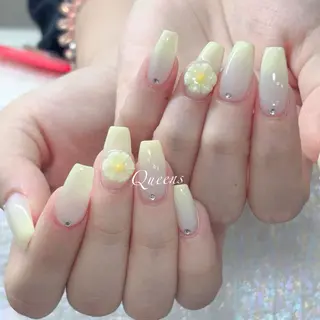 ネイル Queens テイのネイルデザイン