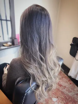 ロング カラー 菊池 貢平のヘアスタイル