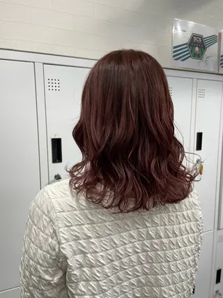 ミディアム 横浜🦋ハイトーン 🫐シャドウルーツのヘアスタイル