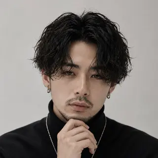 ミディアム パーマ メンズ メンズ特化カットパー マカラー坂田柊のヘアスタイル