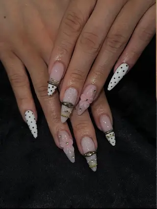 ネイル Rina Mika Nailsのネイルデザイン