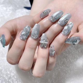 ネイル Queens テイのネイルデザイン