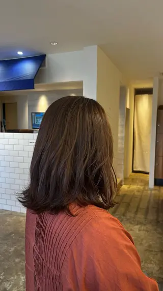 ミディアム カラー 坂下 かのんのヘアスタイル