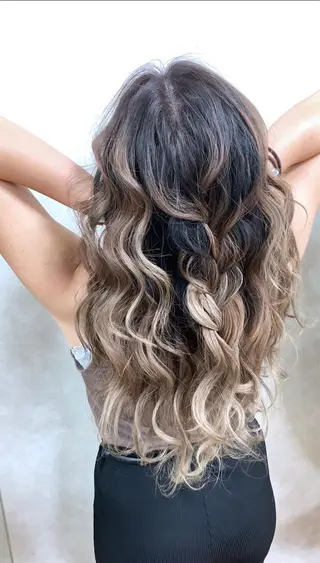 セミロング 穐田 司樹のヘアスタイル