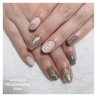 ミディアム ネイル 🐾enen style 🐾のネイルデザイン