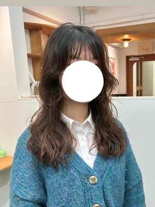 ロング パーマ 綾/ベージュカラー /パーマ🩰のヘアスタイル