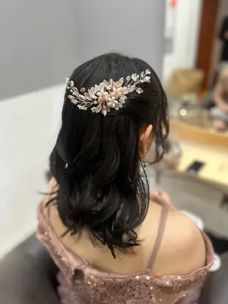 ミディアム miloc MOMOKAのヘアスタイル