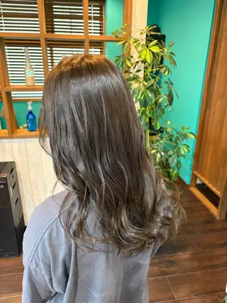 ミディアム カラー 早坂 さくらのヘアスタイル