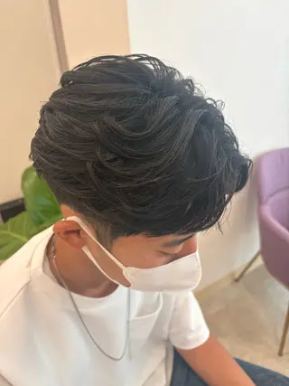 パーマ メンズ 🎀ブリーチ 🌈デザイン♡BoNのヘアスタイル
