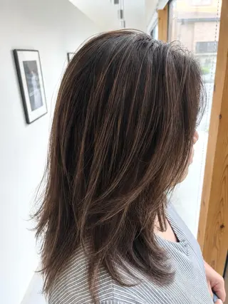 ミディアム 白髪ぼかし 揚村武斗のヘアスタイル