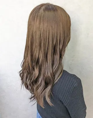 セミロング ベージュ*Spica 【ミルクティー】のヘアスタイル