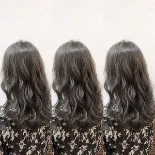 ロング カラー 桃木 杏奈のヘアスタイル