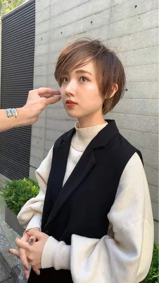 ショート ✨色持ちの良い艶 カラー✨蟹江真世のヘアスタイル