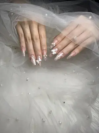 ネイル PEEKABOO 旧:momo京橋のネイルデザイン