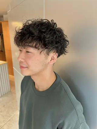 ミディアム パーマ メンズ 🔥メンズ特化 /パーマ&カット🌀のヘアスタイル