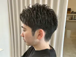 ショート センターパート 韓国ヘア・綾也のヘアスタイル