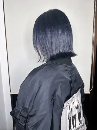 ショート カラー ブリーチカラー🫧 森　凪沙のヘアスタイル