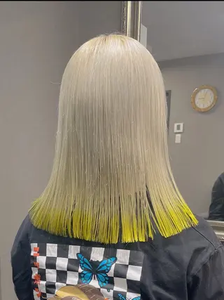 セミロング ブリーチ BAM BIのヘアスタイル