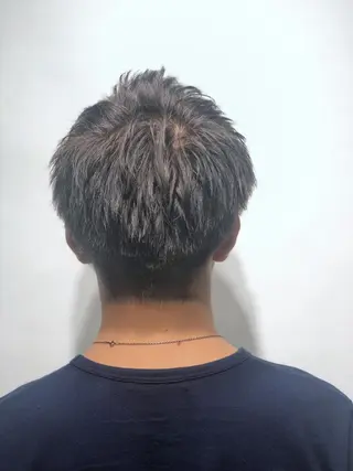 カラー メンズ 中野 竜介のヘアスタイル