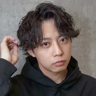 ミディアム パーマ メンズ 中澤 優菜のヘアスタイル