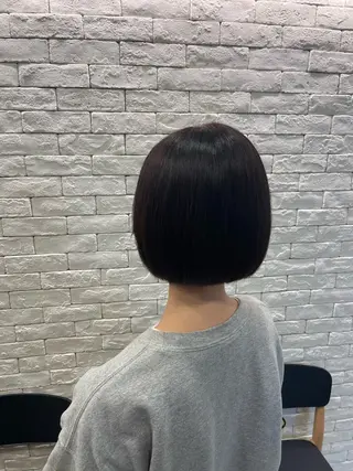 ショート ハイトーン/レイヤ ーTENSHOのヘアスタイル