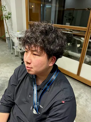 ショート パーマ メンズ 佐藤 悠生 メンズパーマ.カットのヘアスタイル