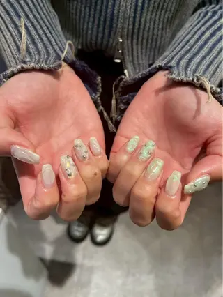 ネイル aoba🧁🎹 カラー/ネイルのヘアスタイル
