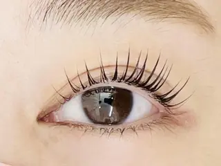 マツエク・マツパ PEARL~パール~ スタッフ用の眉毛・アイブロウイメージ