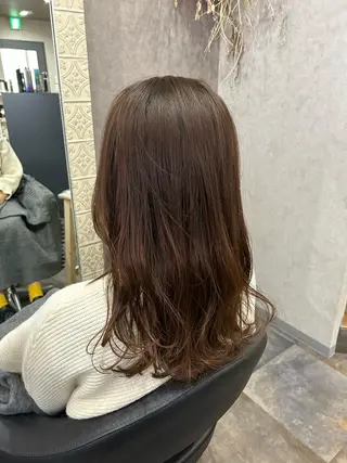 セミロング giniro ホソミのヘアスタイル