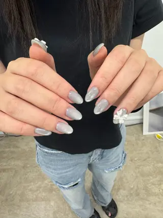 ネイル mutsumi 🩵のネイルデザイン