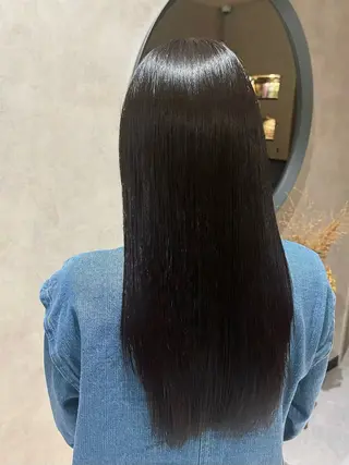 ロング カラー 《.Xian》 アカリ/艶髪カラーのヘアスタイル