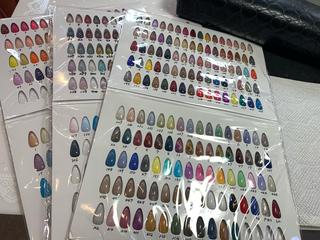 ショート カラー ネイル Le’a NailSalonのネイルデザイン